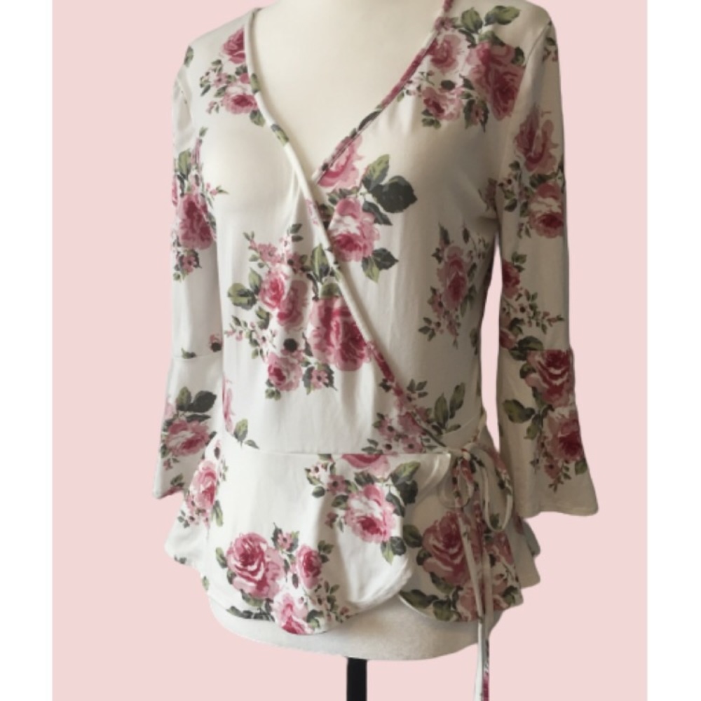 🌸4for$30 Eclipse Floral Blouse